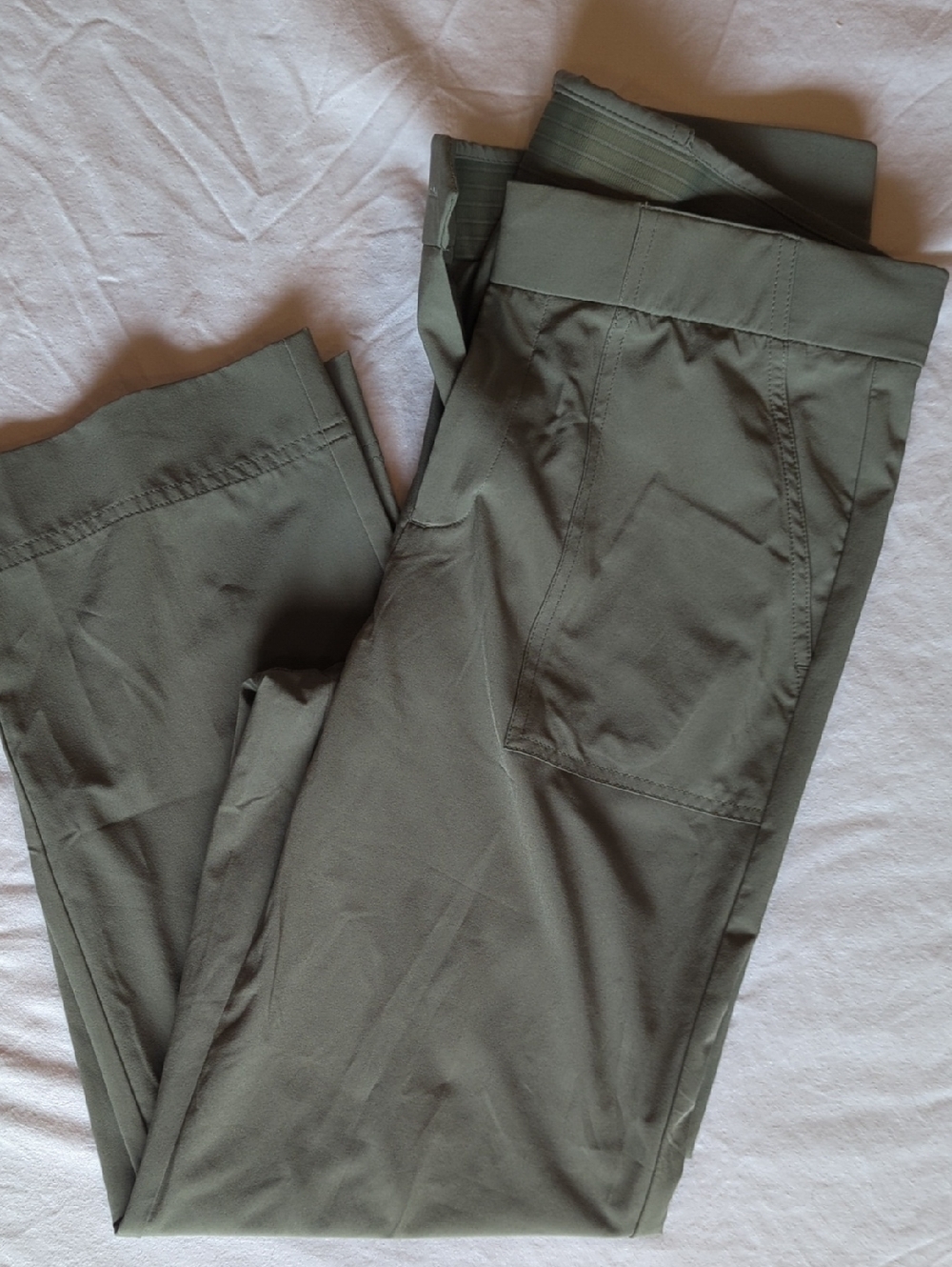 Athleta Women's Olive Cargo Pants